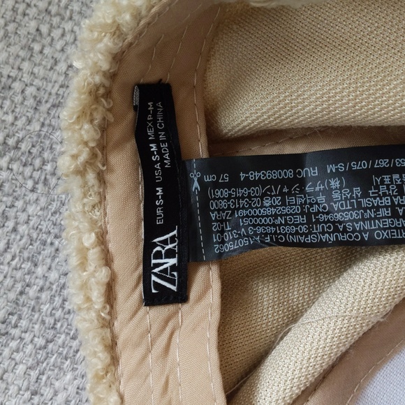 Zara faux shearling cap - Picture 8 of 9